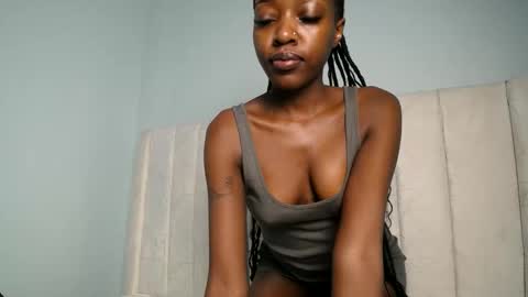 Miah online show from 11-20-25, 12:33