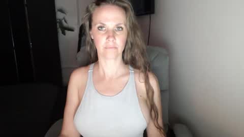 LoVe On  online show from 09-14-25, 01:27