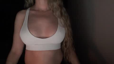 LoVe On  online show from 03-08-26, 01:47