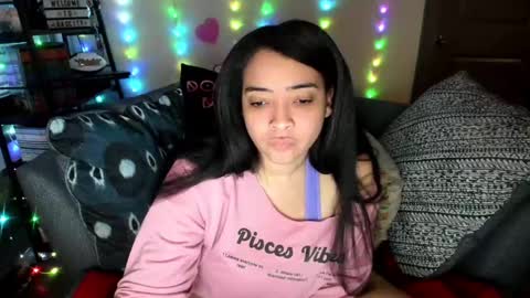 Snapshot of love_raquel_xo chatting on 02-28-25, 01:47 Raquel Love online show from 02-28-25, 01:47
