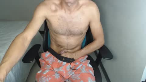 Snapshot of love_room_0206 chatting on 11-13-25, 05:39 Andys and mary online show from 11-13-25, 05:39