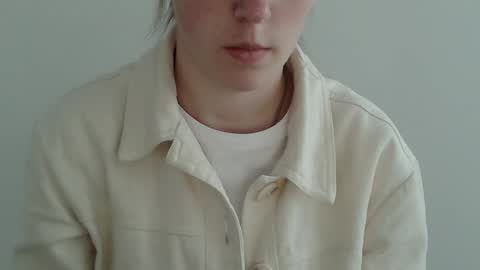 Vivian online show from 11-12-25, 01:33