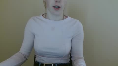 Vivian online show from 04-21-26, 11:49