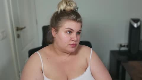 Ally online show from 09-26-25, 02:10