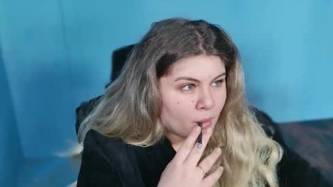 Snapshot of love_wiggy18 chatting on 02-19-26, 08:43 Ally online show from 02-19-26, 08:43