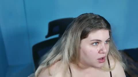 Snapshot of love_wiggy18 chatting on 02-24-26, 08:12 Ally online show from 02-24-26, 08:12