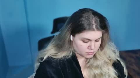 Snapshot of love_wiggy18 chatting on 02-25-26, 08:02 Ally online show from 02-25-26, 08:02