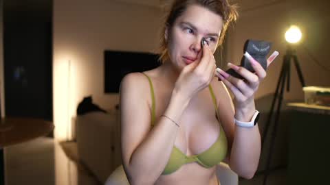 love you to123 online show from 11-28-25, 04:48