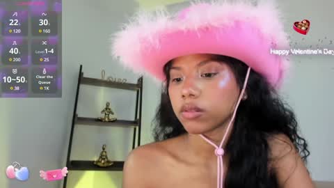 Snapshot of lovecurls_ chatting on 01-12-25, 03:49 Luna online show from 01-12-25, 03:49