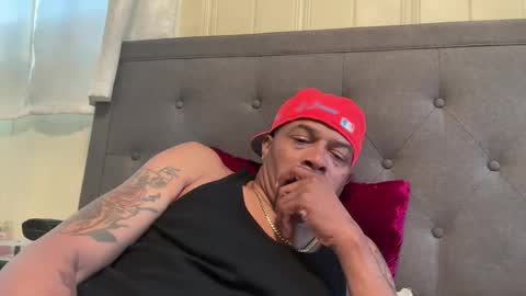 Snapshot of loved19 chatting on 10-30-25, 09:15 loved19 online show from 10-30-25, 09:15