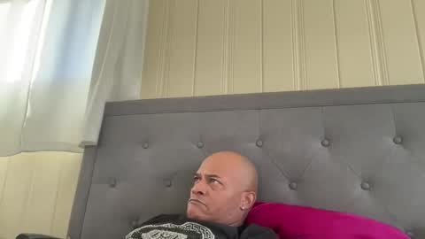 Snapshot of loved19 chatting on 11-23-25, 09:25 loved19 online show from 11-23-25, 09:25