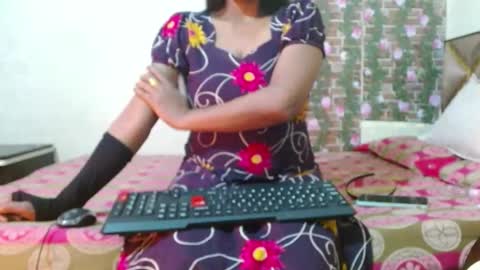 Snapshot of lovefunnitya chatting on 01-03-25, 08:43 Divya online show from 01-03-25, 08:43