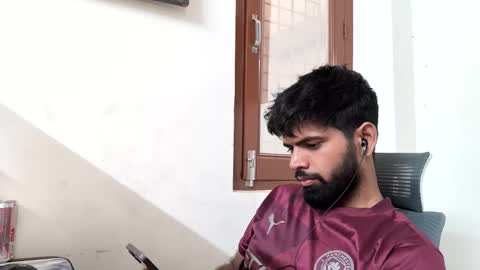 Snapshot of lovehairyindian chatting on 05-04-26, 04:30 Indian hairy online show from 05-04-26, 04:30