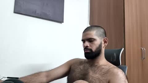 Snapshot of lovehairyindian chatting on 06-08-26, 01:28 Indian hairy online show from 06-08-26, 01:28