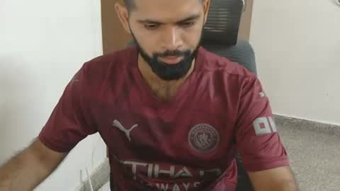 Snapshot of lovehairyindian chatting on 06-11-26, 02:53 Indian hairy online show from 06-11-26, 02:53