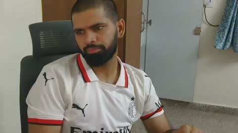 Snapshot of lovehairyindian chatting on 06-13-26, 03:37 Indian hairy online show from 06-13-26, 03:37