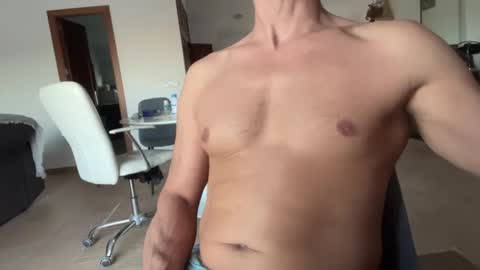 Snapshot of loveisperfect chatting on 10-23-25, 04:17 Loveisperfect online show from 10-23-25, 04:17