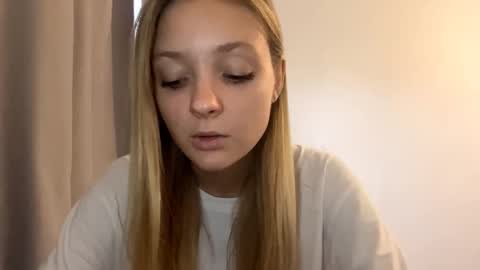 Snapshot of lovelladeboer chatting on 10-09-25, 06:11 Ella online show from 10-09-25, 06:11