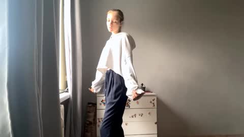 Snapshot of lovelladeboer chatting on 10-10-25, 06:12 Ella online show from 10-10-25, 06:12