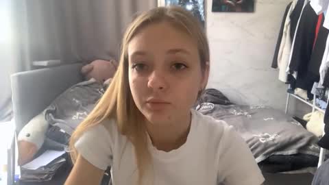 Snapshot of lovelladeboer chatting on 10-13-25, 07:41 Ella online show from 10-13-25, 07:41