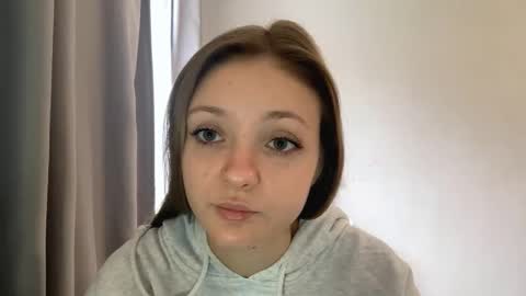 Snapshot of lovelladeboer chatting on 10-27-25, 05:55 Ella online show from 10-27-25, 05:55