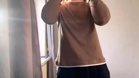 Snapshot of lovelladeboer chatting on 11-21-25, 06:12 Ella online show from 11-21-25, 06:12