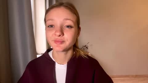 Snapshot of lovelladeboer chatting on 12-01-25, 06:18 Ella online show from 12-01-25, 06:18