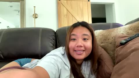 Love online show from 10-21-25, 02:29