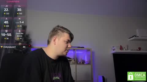 Mileena and Oliver online show from 12-28-24, 09:20