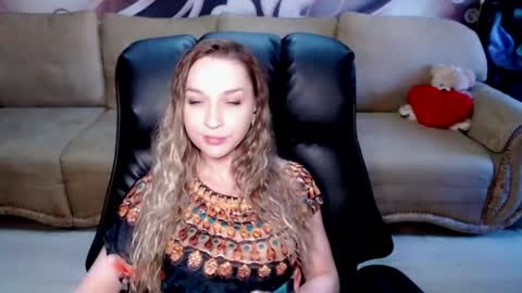 Snapshot of lovellymalina chatting on 05-25-26, 11:49 private open online show from 05-25-26, 11:49