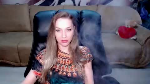 Snapshot of lovellymalina chatting on 06-11-26, 09:29 private open online show from 06-11-26, 09:29