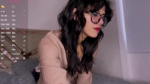 Allyson 3 online show from 10-27-25, 08:57