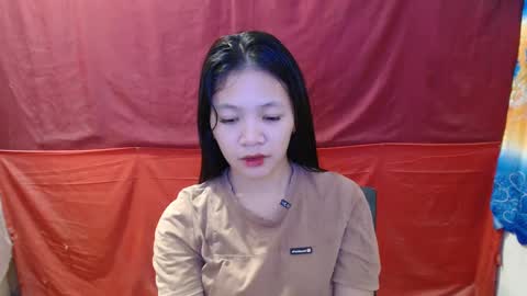 Snapshot of lovely_angel19 chatting on 01-27-25, 04:30 Angel online show from 01-27-25, 04:30
