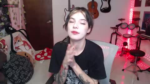 Cassie online show from 10-23-25, 04:12