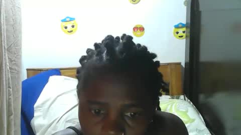 Snapshot of lovely_cassy chatting on 09-10-25, 11:21 Cassy online show from 09-10-25, 11:21