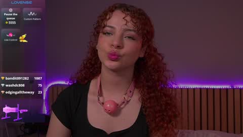 Snapshot of lovely_emma18 chatting on 01-30-25, 06:10 Emma online show from 01-30-25, 06:10