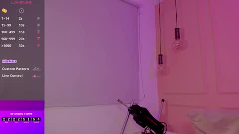 Snapshot of lovely_emma18 chatting on 10-30-25, 02:07 Emma online show from 10-30-25, 02:07