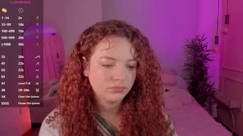 Snapshot of lovely_emma18 chatting on 02-24-26, 01:09 Emma online show from 02-24-26, 01:09