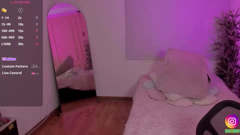 Snapshot of lovely_emma18 chatting on 02-28-26, 01:12 Emma online show from 02-28-26, 01:12