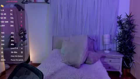 Emma online show from 06-29-26, 01:11