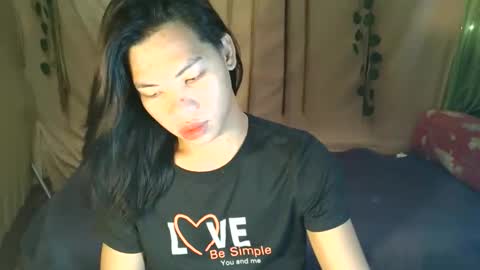 Snapshot of lovely_krizzy chatting on 12-14-25, 06:08 lovely_krizzy online show from 12-14-25, 06:08