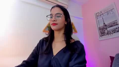 Snapshot of lovely_oliviaa chatting on 06-15-26, 12:07 Olivia online show from 06-15-26, 12:07