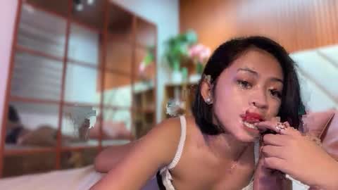 Snapshot of lovely_pearlx chatting on 03-08-26, 05:22 online show from 03-08-26, 05:22