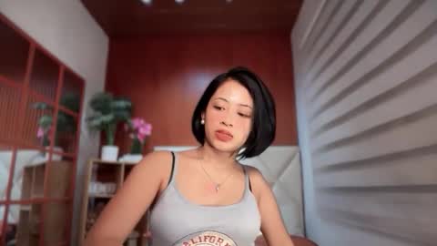 Snapshot of lovely_pearlx chatting on 04-29-26, 05:06 online show from 04-29-26, 05:06