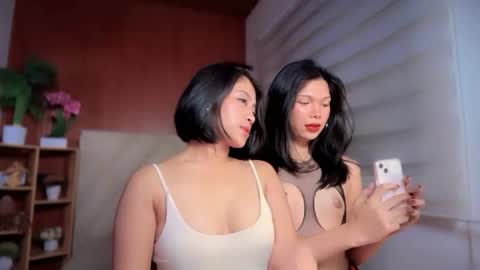 Snapshot of lovely_pearlx chatting on 06-06-26, 05:50 online show from 06-06-26, 05:50
