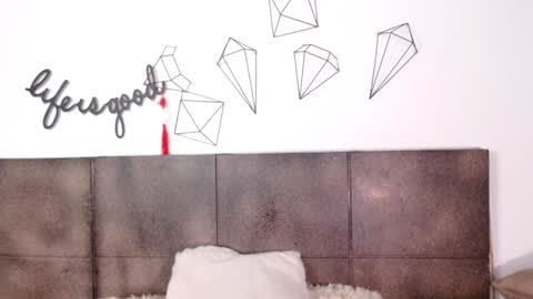 Snapshot of lovely_secret chatting on 01-09-25, 04:49 Hi guys online show from 01-09-25, 04:49