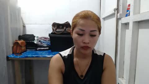 Snapshot of lovely_singlemom chatting on 05-17-26, 12:08 ask me dear online show from 05-17-26, 12:08
