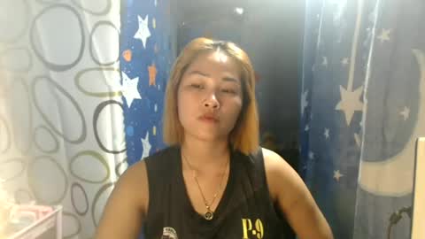 Snapshot of lovely_singlemom chatting on 06-18-26, 12:09 ask me dear online show from 06-18-26, 12:09