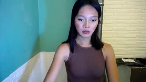 Snapshot of lovely_thea_xoxo chatting on 04-28-26, 05:51 Thea online show from 04-28-26, 05:51