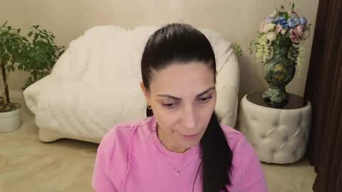Snapshot of lovelybeatricee chatting on 04-29-26, 12:09 Beatrice online show from 04-29-26, 12:09